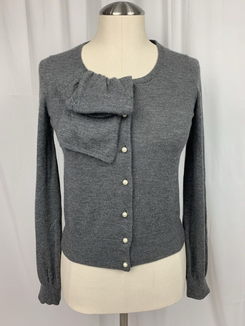 Ann Taylor Gray 100% Cashmere Pearl Button Cardigan Sweater Bow Size S Feminine